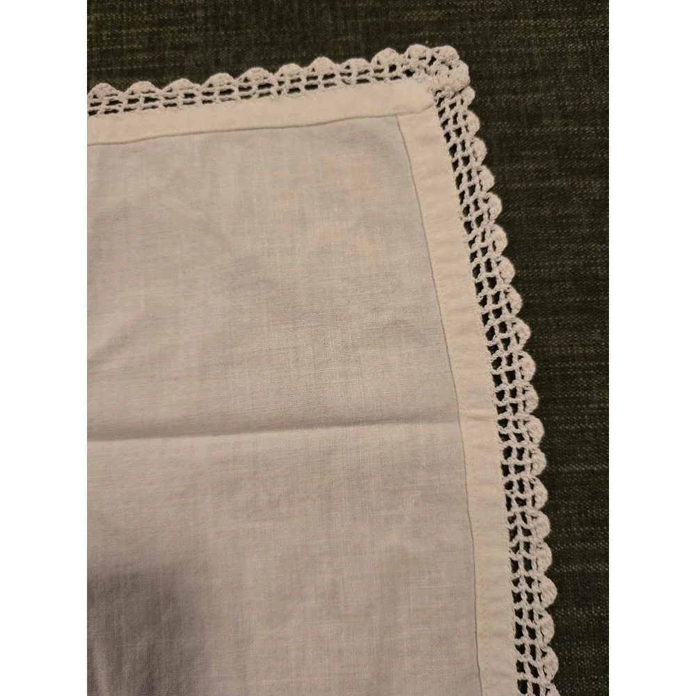 Vintage White Linen Small Tabletop Mat Lace Trim Hand Embroidered Floral 13x11
